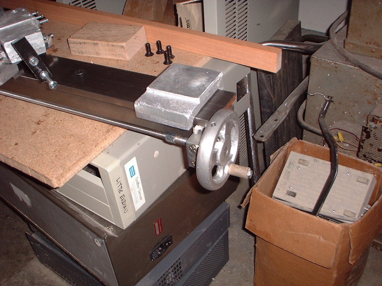 Lathe20060124-002.jpg 